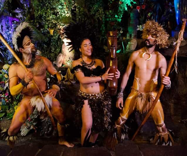 Dinner Show in Bali Hai with Wine refill and transportation - The Sum Up