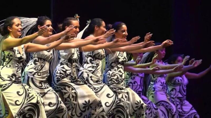 Dinner Show in Bali Hai with Wine refill and transportation - Frequently Asked Questions