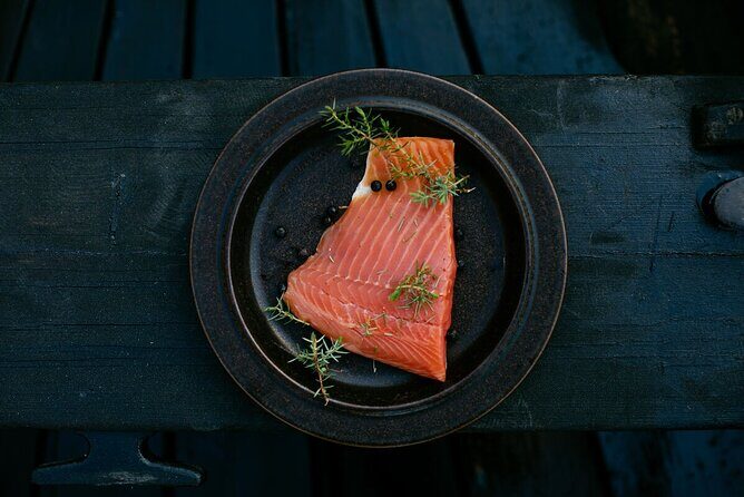 Dinner with Northern Light hunt in Rovaniemi - Frequently Asked Questions