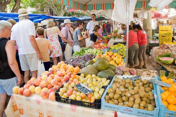 Discover Alcudia old town on a private walking tour - The Value of a Private Guided Tour
