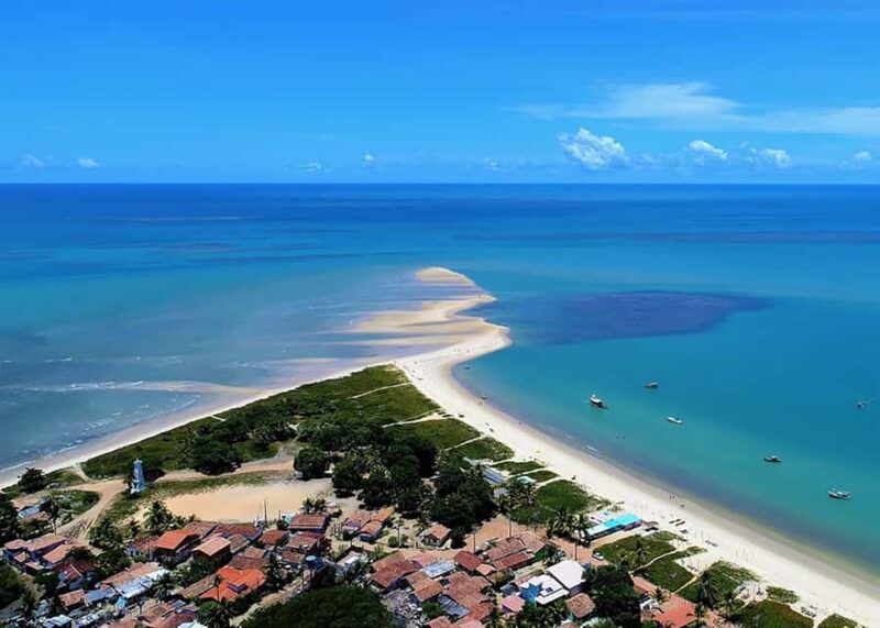 Discover Caraívas Beaches: A Guided Tour in Porto Seguro - Exploring the Beaches and Village of Caraívas