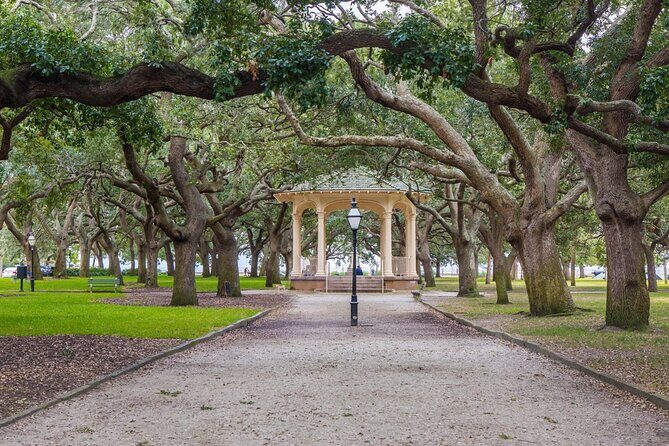 Discover Charleston! (Small Group Walking Tour - Max 10 Guests) - Authentic Experiences and Authentic Guides