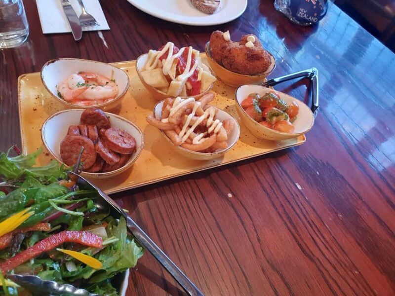 Discover Christchurch Tour with Lunch - Key Points