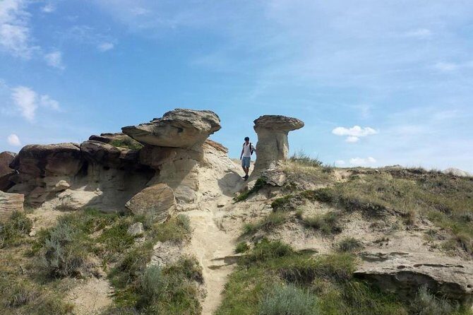 Discover Drumheller, Horseshoe Canyon, Royal Tyrrell Museum - Hoodoo Trail: The Iconic Badlands Landscape