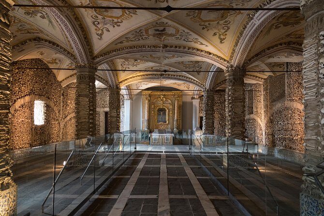Discover Évora: Private Historical Tour from Lisbon - Exploring Évora: A Deep Dive