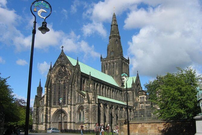 Discover Glasgow. Full day private tour in people carrier. - Key Points