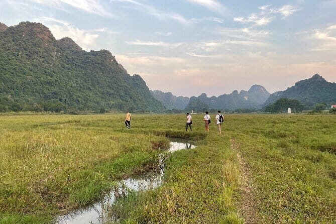 Discover Lan Ha Bay Viet Hai Village Hike to Ha Long bay - The Sum Up: Who Will Love This Tour?