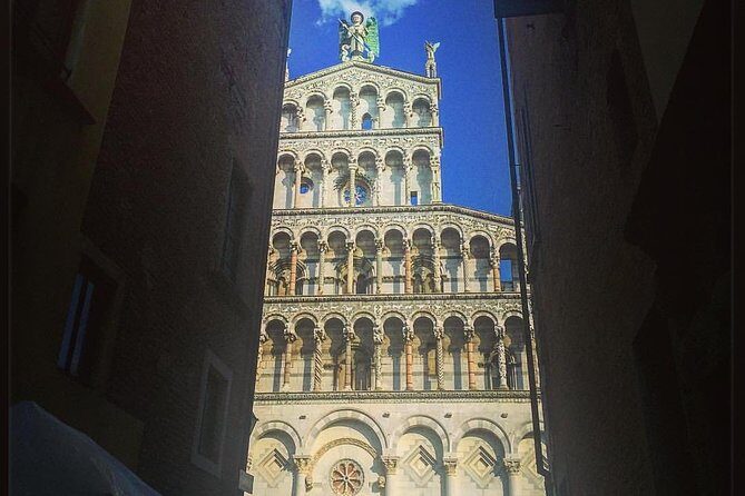 Discover Luccas Secrets on a Guided Walking Tour - Who Should Book This Tour?