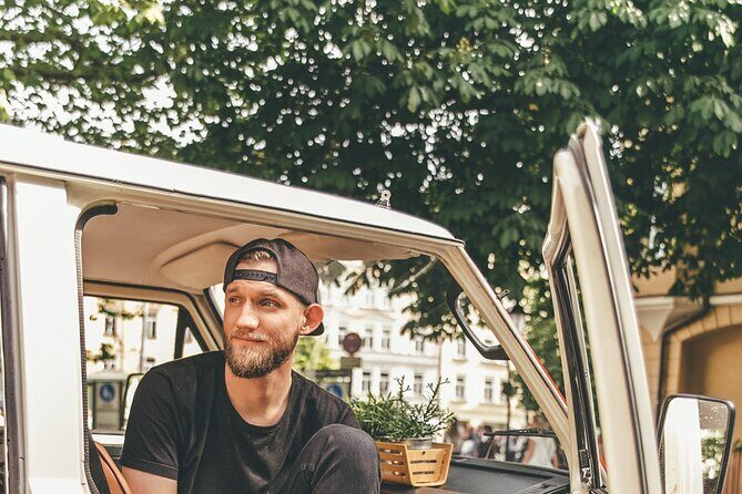 Discover Munich in a retro Bulli - An in-depth look at the Munich Bulli tour