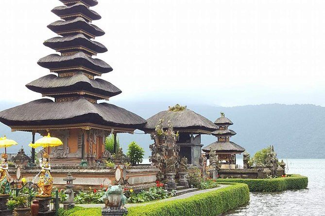 Discover northern part of bali, temples,lake and waterfalls - Key Points
