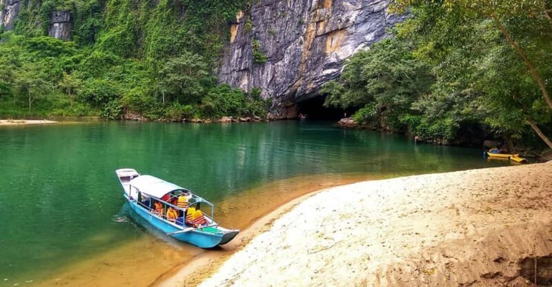 Discover of Wonderful caves Phong Nha and Paradise - Discover the Wonders of Vietnam’s Caves: Phong Nha and Paradise