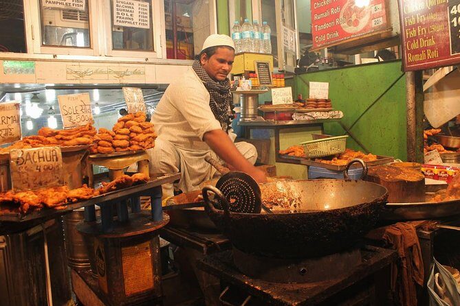Discover Old Delhi: 4-Hour Evening Walking Tour includes Guide & Dinner - Frequently Asked Questions