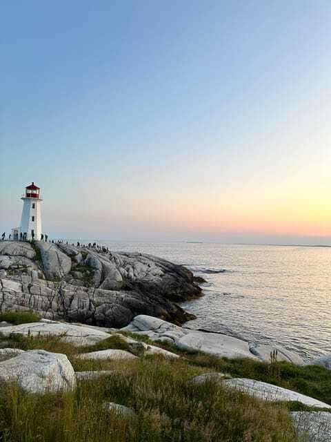Discover Peggy's Cove: Private Journey from Halifax - An In-Depth Look at the Peggy’s Cove Private Tour