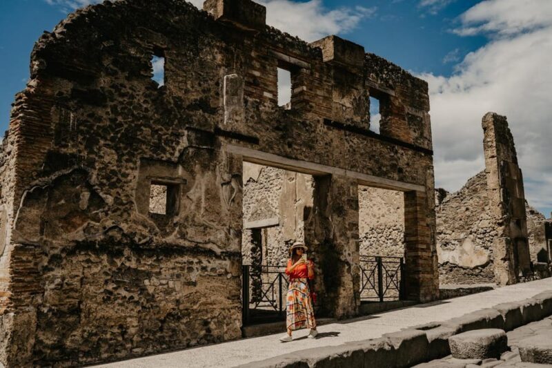 Discover Pompeii: Spanish Walking Tour of the Buried City - Why This Tour Offers Good Value