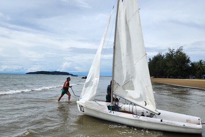 Discover Sailing Experience in Tanjung Aru Beach - Key Points