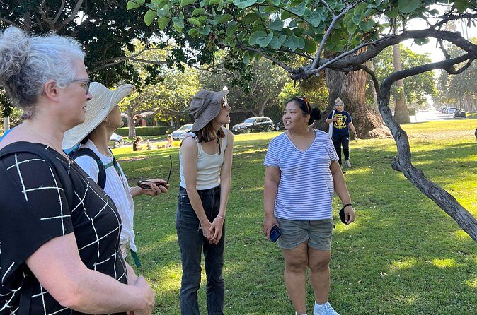 Discover Santa Monicas Lush Gardens, Trees & Neighborhoods - FAQs