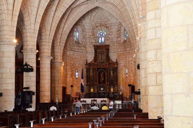 Discover Santo Domingo: Colonial History, Monuments & Lunch - Who should consider this tour?