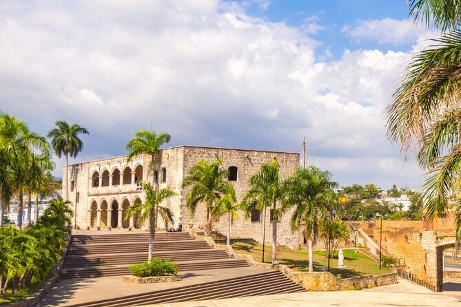 Discover Santo Domingo - Exploring the Heart of Santo Domingo: A Practical and Authentic Tour