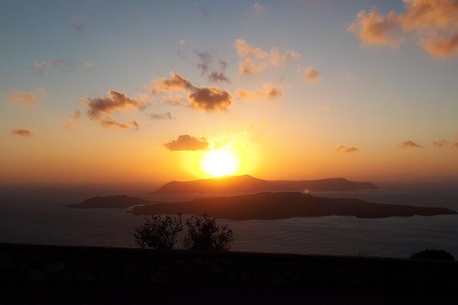 Discover Santorini - A Detailed Look at the Santorini Experience