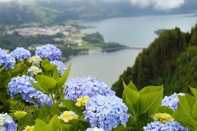 Discover São Miguel: Full Day Fogo and Sete Cidades with lunch - Exploring the Highlights of São Miguel