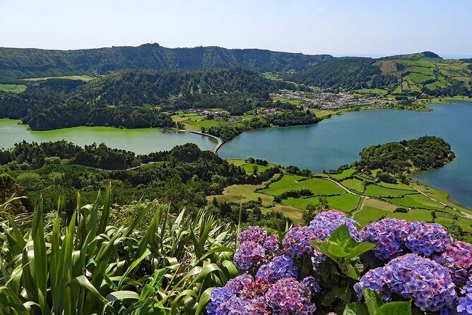 Discover São Miguel: Full Day Fogo and Sete Cidades with lunch - Authentic Guides and Local Insights