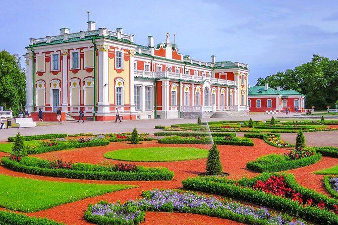 Discover Tallinns most Photogenic Spots with a Local - Practical Details and Value