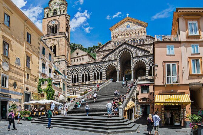 Discover the Amalfi coast between traditions, flavors and colors with a private tour - FAQs