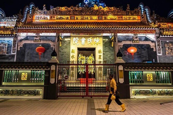 Discover The Best of Kuala Lumpur by Night - Note: Always check current schedules and what attractions are open or under renovation before booking. Enjoy your night adventure in Kuala Lumpur!