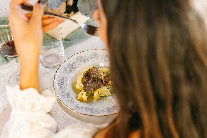 Discover the food valley and cook with truffle - Practical Tips for Travelers