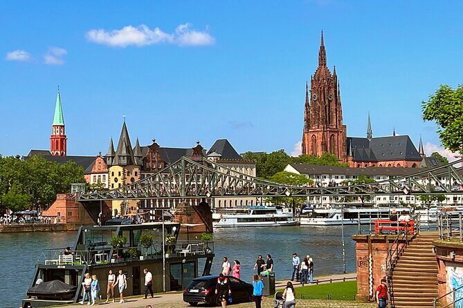 Discover the Heart of Frankfurt - City Tour in German - Who Would Love This Tour?