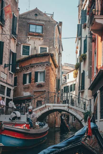 Discover the Hidden Gems of Venice: Guided Walking Tour - Authenticity and Value