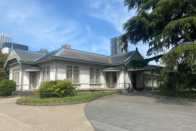 Discover the History of Shinjuku Gyoen Private Walking Tour - Final Thoughts: Is This Tour Right for You?