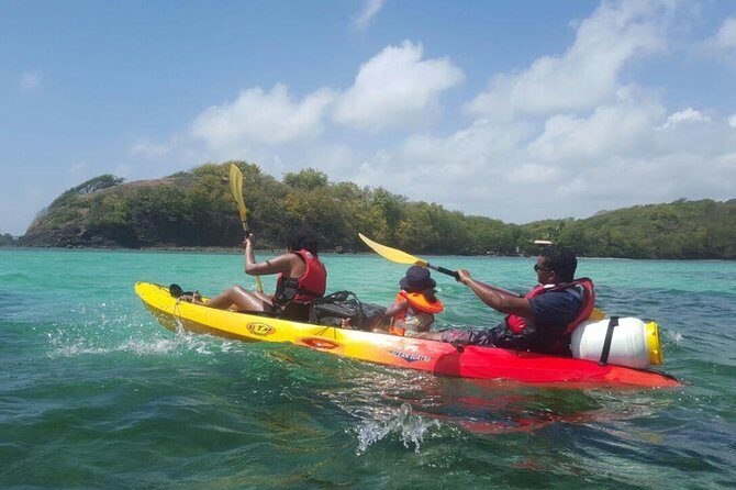 Discover the islands in the bay of Le Robert - Kayak rental half day - Discover the islands in the bay of Le Robert - Kayak rental half day
