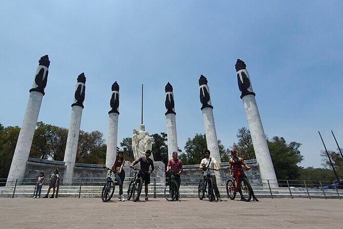 Discover the jewels of Chapultepec on a bike - Key Points