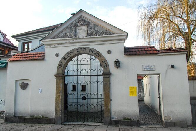 Discover the Jewish Quarter with a Bike Tour - Discover the Jewish Quarter with a Bike Tour: A Detailed Look