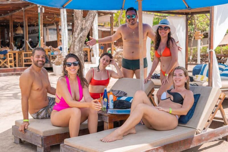 Discover the magical Paue Island in the Rosario Islands from Cartagena. - Key Points