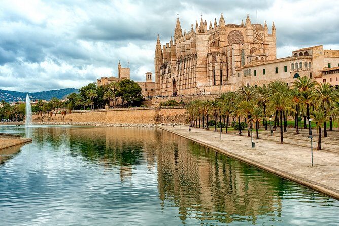 Discover the major cultural attractions of Palma De Mallorca on a Private Tour - The Complete Experience: Exploring Palma de Mallorca in Depth