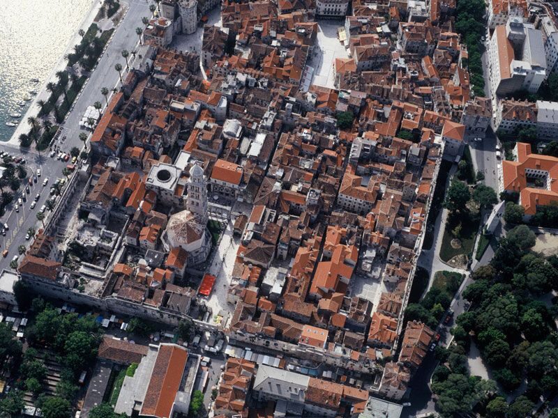 Discover The Old Town Split 1.5h walking Small group tour - A Deep Dive: The Tour Itinerary and Its Significance