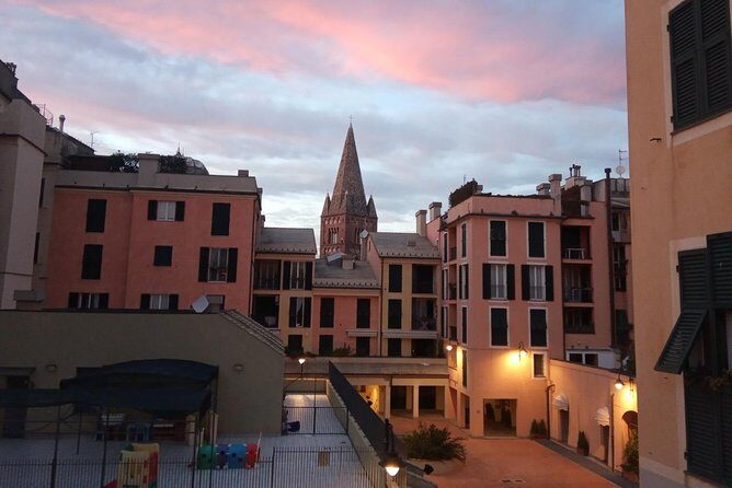 Discover the secrets of Genoa with a storyteller! - Discover the secrets of Genoa with a storyteller!