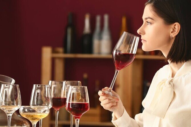 Discover the volcanic tuff caves and taste excellent Lucanian wines - Key Points