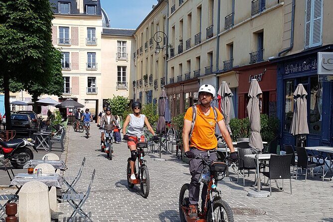 Discover Versailles on electric 2-wheelers (Yes to PRM) - FAQs