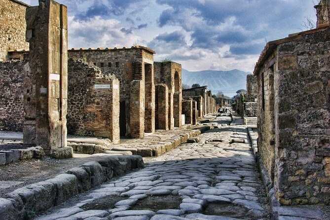 DISCOVERING POMPEII - VIP tour/Small group - Key Points