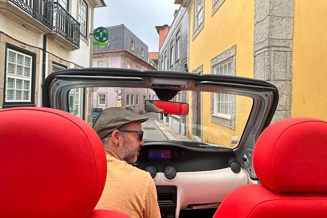 Discovering Porto in an eco-friendly vehicle - São Bento Railway Station