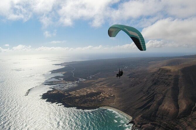 DISCOVERY FLIGHT tandem paragliding Lanzarote with pro pilot - Who Will Love This Tour?
