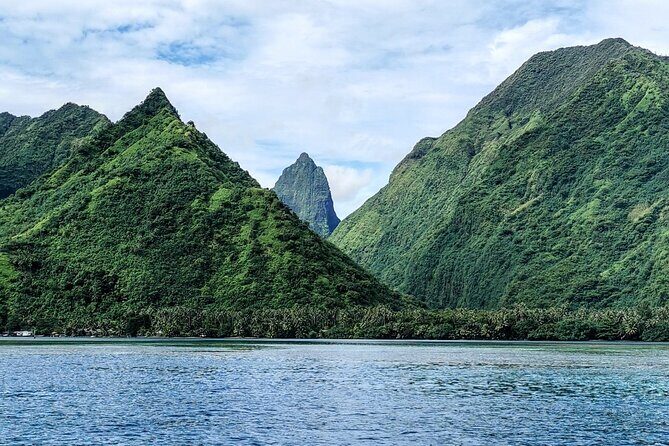 Discovery of the Tahiti Teahupo'o Jurassic Tour peninsula - Discovery of the Tahiti Teahupoo Jurassic Tour Peninsula: A Deep Dive into Untouched Tahiti