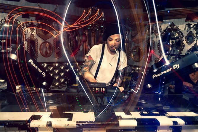 Dive Deep into Anime & Manga Culture & Karaoke in Nakano - Authenticity and Value