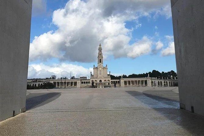 Divine Fátima Full Day Private Tour from Lisbon - A Detailed Look at the Divine Fátima Full Day Private Tour
