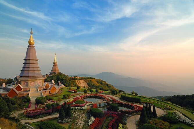Doi Inthanon Day Trip from Chiang Mai including Karen Hill Tribe & Twin Pagodas - Key Points