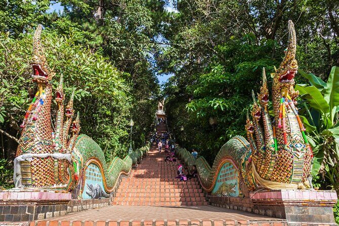 Doi Suthep Temple, Wat Pha Lat, Hmong Village Tour (Comfort Van) - FAQ