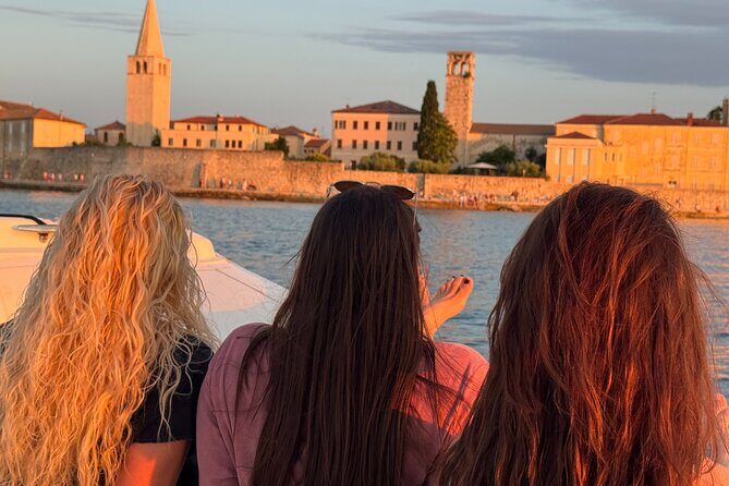 Dolphin Sightseeing in Pore - FAQs